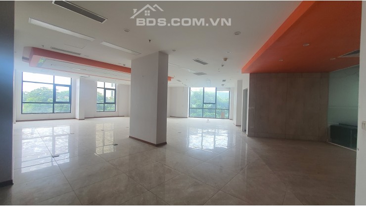 Cho thuê sàn văn phòng hạng B 280m2 giá rẻ tại tòa Yên Hòa Park View, Cầu Giấy