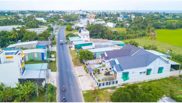 Đón sóng hạ tầng, đầu tư đất nền ven biển Tuy Phong, Bình Thuận