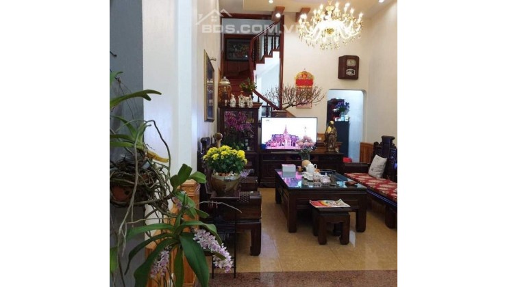 BÁN NHÀ 3 TẦNG TRUNG TÂM TP NINH BÌNH. DT 71,4M2 NỞ HẬU, H NAM.