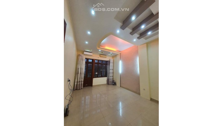 BÁN NHÀ 3 TẦNG TRUNG TÂM TP NINH BÌNH. DT 71,4M2 NỞ HẬU, H NAM.