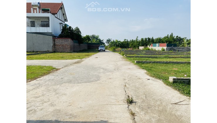 CC cần bán đất Hương Đình Mai Đình đường ô tô 4,5m gần kcn Nội Bài, đường võ nguyên giáp giá loanh quanh 1 tỷ Lh 0963379893