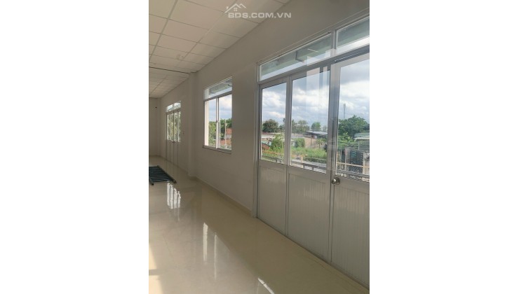 Cho thuê nhà xường tại Ấp 1 Bình Mỹ Củ Chi, 700m2, 27tr/th cọc 1 tháng. Lh:0972367039