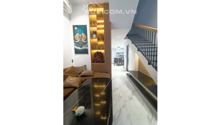 VỊ TRÍ ĐỈNH, NHÀ 5 TẦNG HOÀNG DIỆU, CÓ THANG MÁY, 54 M2 GIÁ 5.5 TỶ