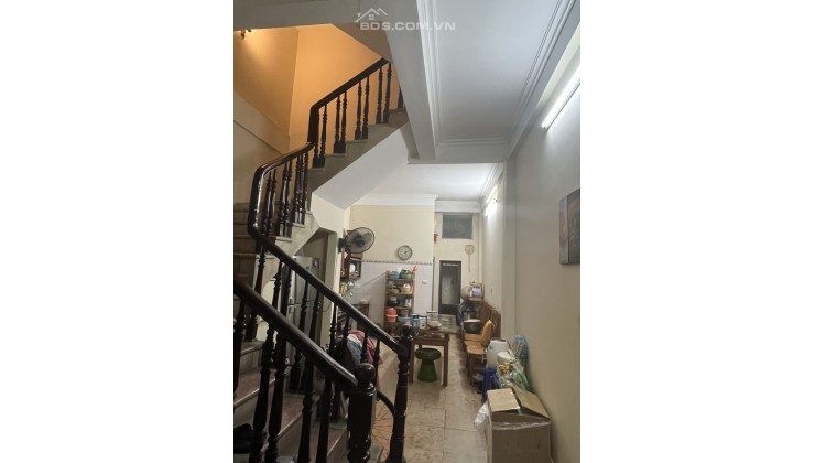 NHÀ MẶT NGÕ THÁI THỊNH 49M2; 5 TẦNG.
