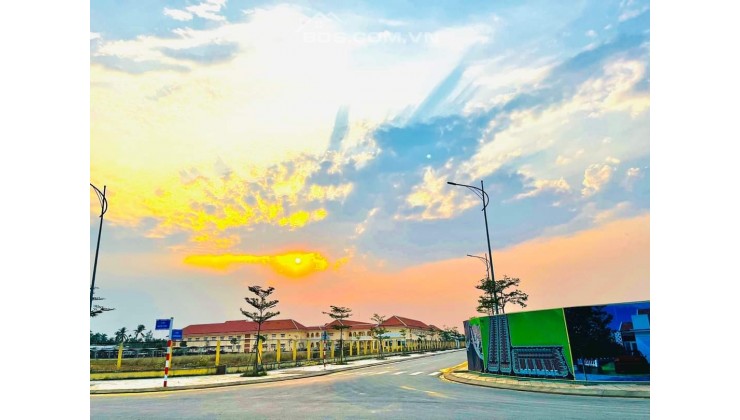 Nét đẹp Khu đô thị Vịnh An Hòa - Gần biển, liền kề tuyến đường dẫn lên sân bay Chu Lai, với trục đường 17.5M