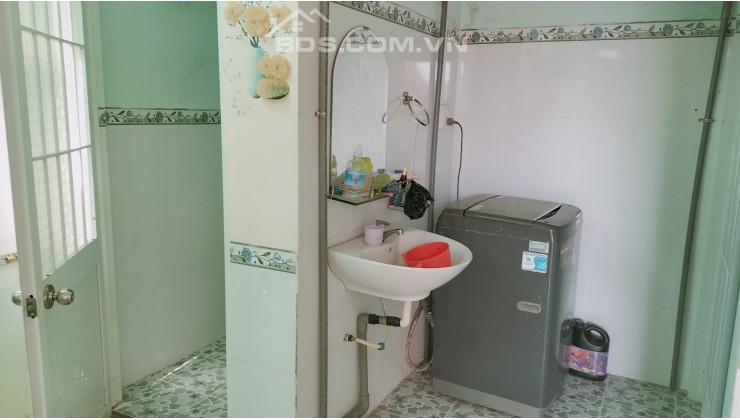 Bán 200m2 nhà đất tại thị xã Ninh Hoà, Khánh Hoà, SHR 1.24 tỷ. Lh:0376456779.