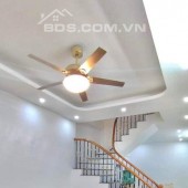 Nhà THẠCH BÀN BÁT KHỐI 5T –LÔ GÓC-FULL NỘI THẤT- Ô TÔ 7 CHỖ ĐỖ CỬA..