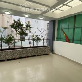 Bán nhà ngay chợ Cây Quéo, phường 5 Bình Thạnh, ngang 4,5m dài 11m, 4 tầng, giá chỉ 6 tỷ 750 triệu.