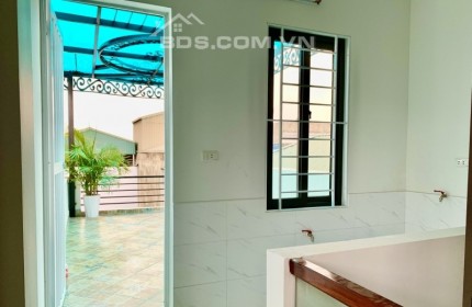 Nhà Mới, 5 tầng, thang máy, gara ô tô DT 51m2, tại Giải Phóng, Hoàng Mai, Giá nhỉnh 8 tỷ