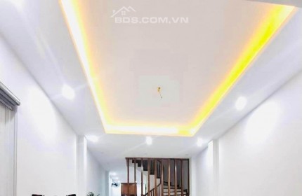 Bán nhà Hoàng Văn Thái phân lô ô tô đỗ, 10m ra phố, ngõ nông thẳng DT 35m2*5T, chỉ 6.5 tỷ.