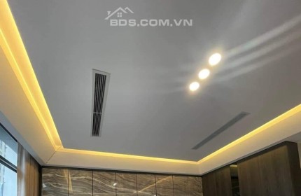 Bán khách sạn 560m2 quận Hai Bà Trưng, Hà Nội