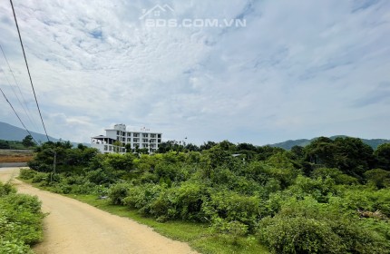 Nghỉ dưỡng có ven suối tại Tiến Xuân, Thạch Thất 4400m2, thế cao view hồ. Lh 0984.23.5555