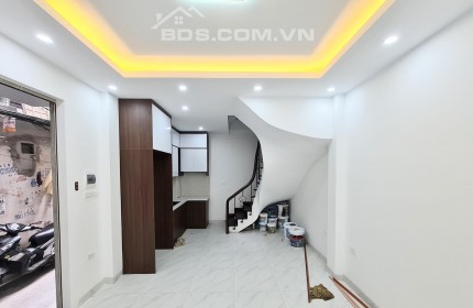 Nhà phố Nguyễn Cao HBT Hà Nội, 25m2 x 4 tầng, sổ đỏ, 4 tỷ. Lh:0969011252.