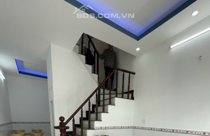 Nhà mới xây 80m2 gần trường Phạm Văn Hai Bình Chánh đã có sổ