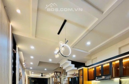 Bán nhà Lê Quang Đạo 40m2, 5 Tầng, mặt tiền 4m, 2 mặt thoáng, gần ô tô, giá 4 tỷ