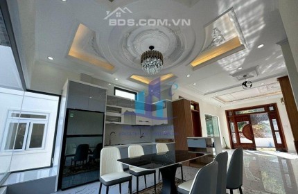 BÁN BIỆT THỰ - TRỊNH HOÀI ĐỨC - P11 - ĐÀ LẠT - VIEW ĐẸP