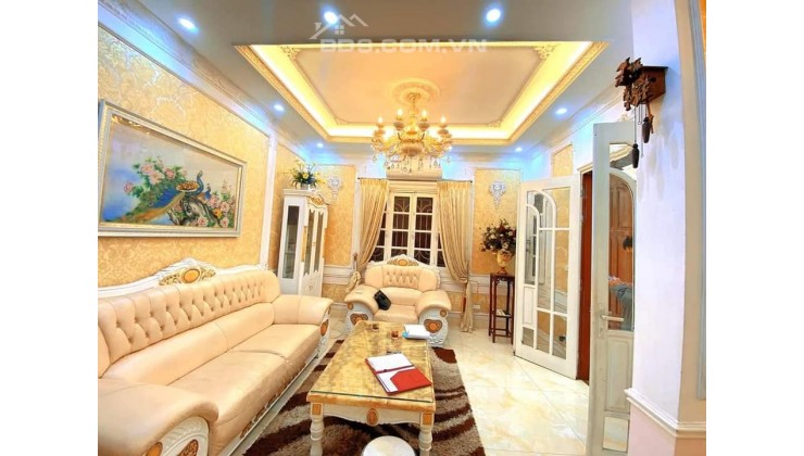 Chính chủ bán nhà Láng Hạ 40m2 gần Đại sứ quán, khu dân trí cao giá 4,3 tỷ