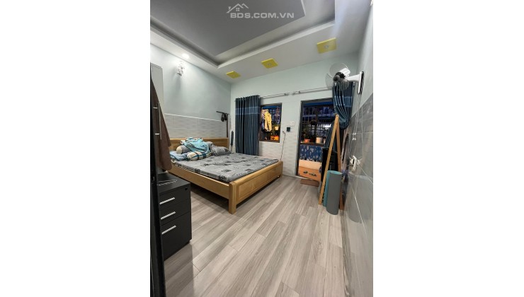 Bán nhà hẻm xe hơi Lạc Long Quân 42m2, 2 lầu, Phường 11 Tân Bình giá 3.9 tỷ