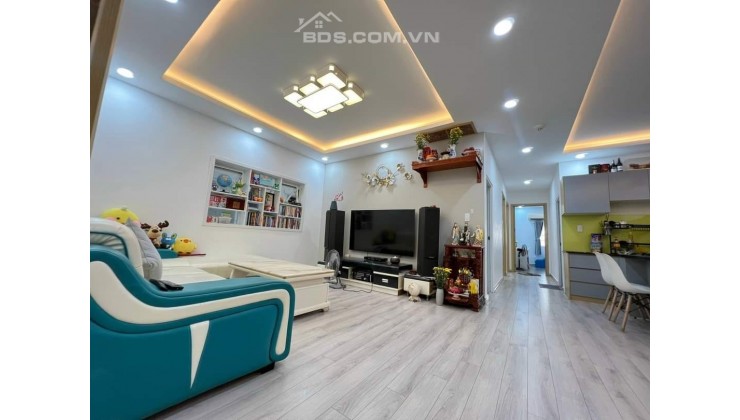 0582.VT Đường 18 Bình Tân Nhà 4 Tầng 80m2 , Sân Trước Đậu Ô tô Đừơng 8m có lề 2 bên Chưa Tới 6 tỷ