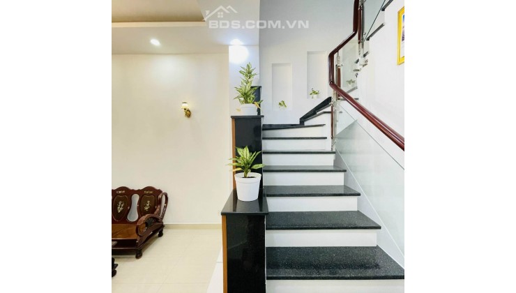 Nhà bán, Quang Trung, Gò Vấp, hẻm ô tô, 65m2, giá  6 tỷ hơn.