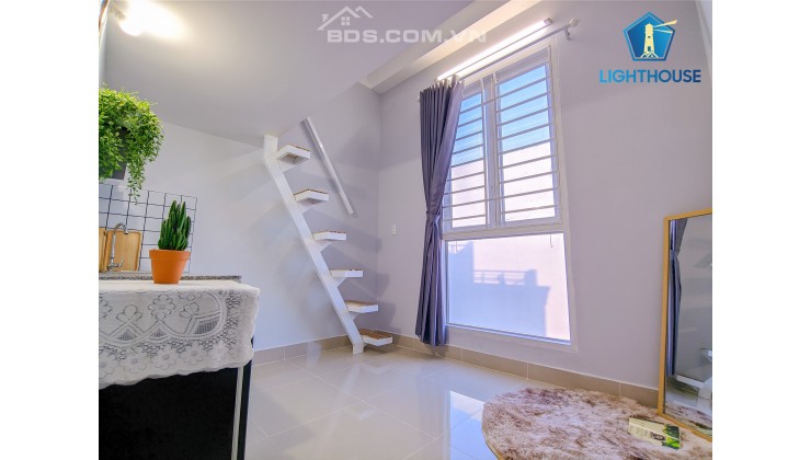 Căn hộ duplex cửa sổ lớn có nội thất gần ngay Văn Lang