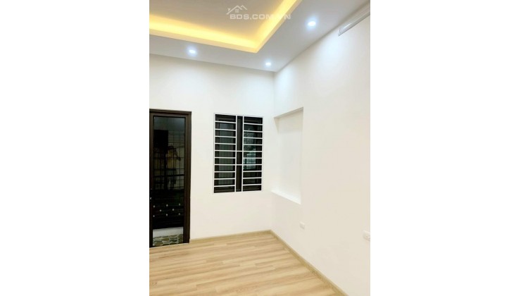 Bán nhà ngõ 69A Hoàng Văn Thái, lô góc đẹp ô tô đỗ cạnh nhà, khu dân trí cao an ninh tốt