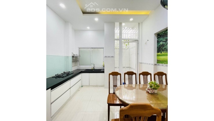 Bán nhà, Quang Trung, Gò Vấp, hẻm ô tô, 65m2, giá  6 tỷ hơn.