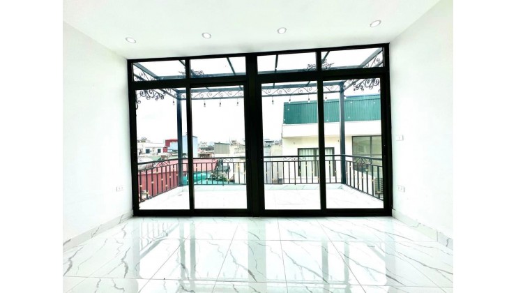 Bán nhà 6 tầng thang máy khu vực Từ Liêm, 40m2 giá 4.58 tỷ