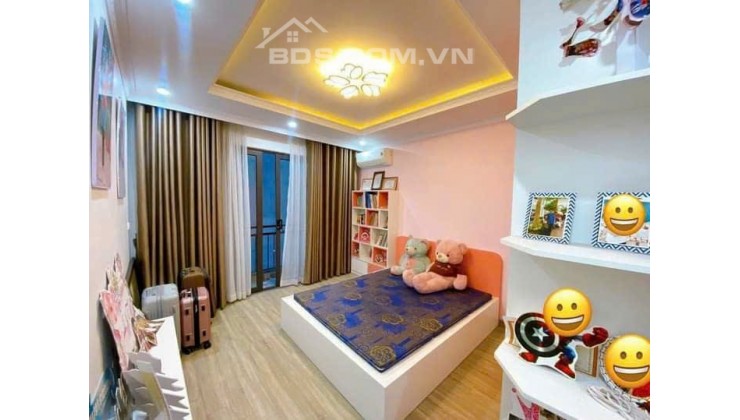 BÁN NHÀ PHỐ VÕNG THỊ CHỈ 50M RA HỒ TÂY 55M2 5 TẦNG MT4.7M  4 PHÒNG NGỦ GIÁ: HƠN 6 TỶ XÍU + FUN NỘI THẤT ĐẦY ĐỦ KHÁCH VỀ Ở .