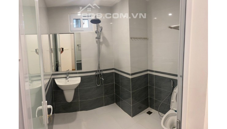 Hàng hiếm! Tầng đẹp diện tích 116m² 3PN giá 5 tỷ tòa 18T2 Hoàng Đạo Thúy