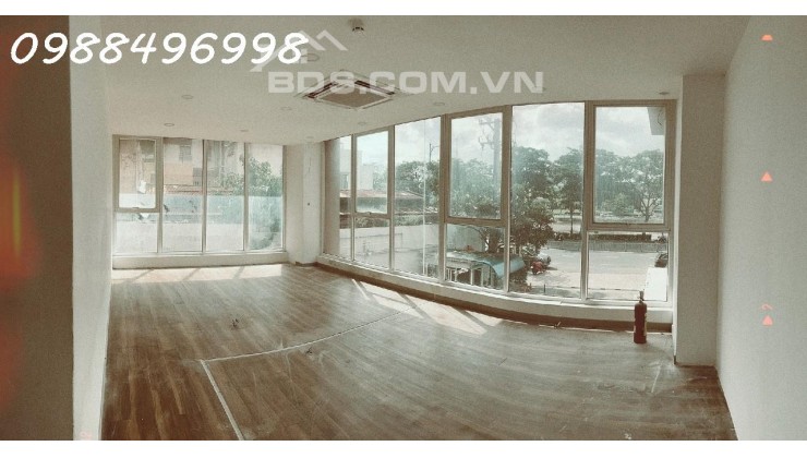 [ 30m² ] Cho Thuê Văn Phòng Tại Orient Building Quận 4 - View Sông, Giao Thông Thuận Tiện