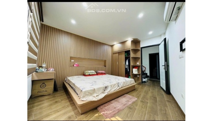 BÁN LỖ NHÀ CỔ NHUẾ GẦN 40M2 Ô TÔ ĐỖ CỬA GIÁ CHỈ 4 TỶ