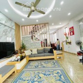 30M RA PHỐ - TRUNG TÂM CẦU GIẤY - NHÀ ĐẸP Ở NGAY