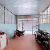 Nhà giá cực hợp lý Phố Khương Đình 45m2 chỉ có 5,2 tỷ cách mặt phố10m Nhà mới Xây Full nội thất
