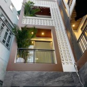 NHÀ VUÔNG VỨC CÁCH MẶT TIỀN 10M, GẦN NGÃ TƯ QUANG TRUNG – PHAN HUY ÍCH, GÒ VẤP, 40M2 GIÁ 5,1 TỶ