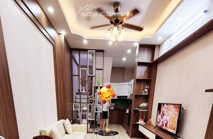 Chỉ với 3 tỷ 5 có ngay nhà đẹp Tân Mai, ở luôn , ô tô 36m2- 5t. LH 0987136162