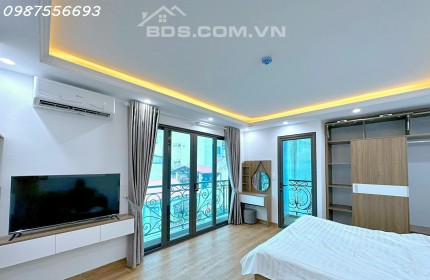 BÁN NHÀ CẦU GIẤY, 120m2x 7T, MT7.6m, Ô TÔ ĐỖ TRONG NHÀ, LÔ GÓC, KINH DOANH, CHỈ NHỈNH 32 TỶ