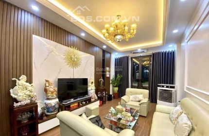 Bán nhà đẹp thang máy, gara ô tô Nguyễn Sơn, Long Biên, đường ô tô tránh, 75m2, hơn 10 tỷ