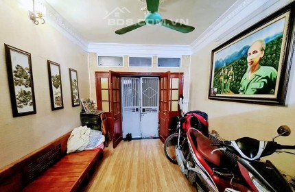 BÁN NHÀ BẠCH MAI, SÁT PHỐ, DIỆN TÍCH RỘNG, NHÀ ĐẸP Ở LUÔN 48m x 5T, NHỎ 4 TỶ 0901753139