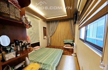 Căn góc hẻm Trần Khắc Chân, quận 1, 5 tầng, giá 7 tỷ.