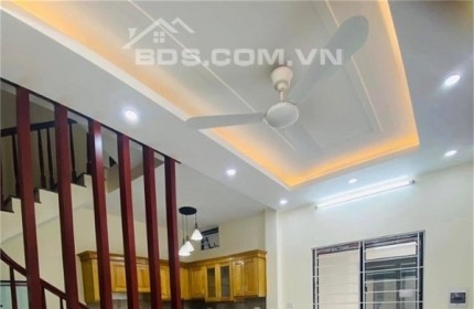 BÁN NHÀ TÂY SƠN - ĐỐNG ĐA-HN 50m X 4TẦNGx MT HƠN 4m MỚI CỨNG-CẠNH HỒ- NHỈNH 7tỷ