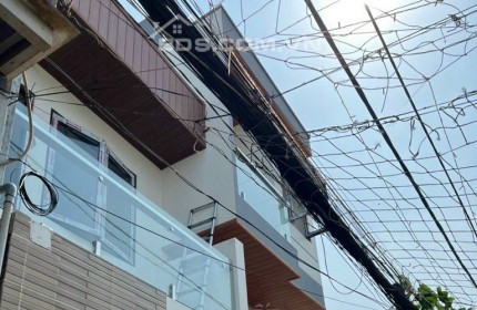 Bán nhà mặt Đ14 Linh Chiều- Cạnh ĐH Ngân Hàng 3,86 tỷ 43M2. LH:0909711000