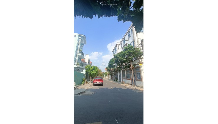 Bán căn hộ dịch vụ đường Dương Quảng Hàm p5 quận Gò Vấp