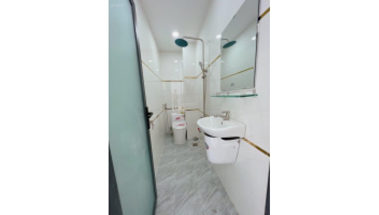 BÁN GẤP NHÀ HUỲNH TỊNH CỦA- QUẬN 3, DT: 42M2, GIÁ 2 TỶ