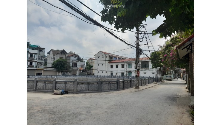 Nhỉnh 2 tỷ(bao phí), C4 36,2m2, mặt 4m, 1 nhà ra ô tô tránh,Thuỵ Phương-Đông Ngạc.