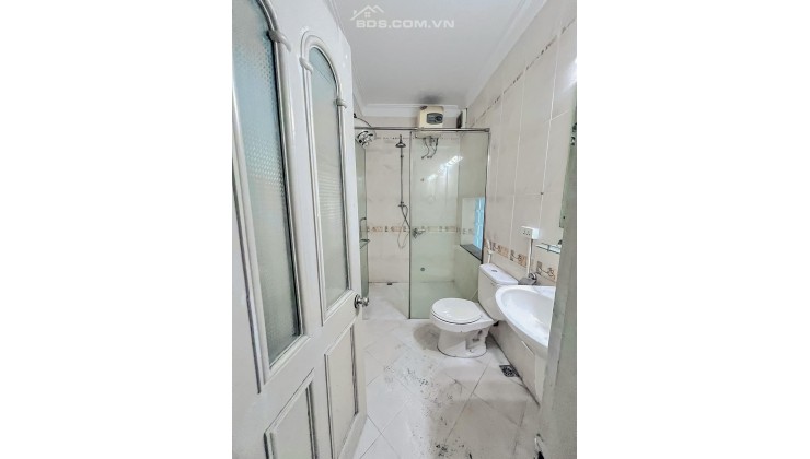 SIÊU PHẨM NGÃ TƯ SỞ - Ô TÔ TRÁNH - PHÂN LÔ CÁN BỘ CAO CẤP - THÔNG SỐ VÀNG
