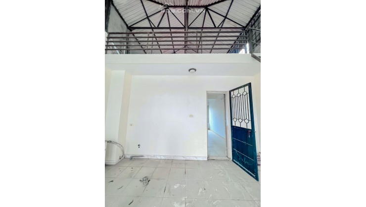 SIÊU PHẨM NGÃ TƯ SỞ - Ô TÔ TRÁNH - PHÂN LÔ CÁN BỘ CAO CẤP - THÔNG SỐ VÀNG