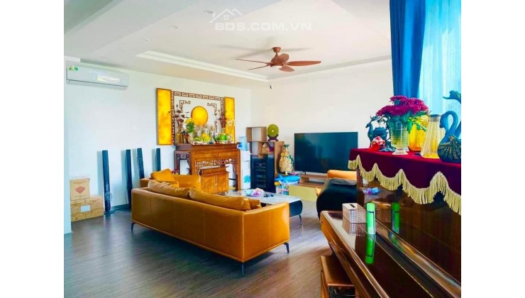 Bán nhà Phố Phương Liệt, Hoàng Mai, 130m2, MT: 9m, view hồ, kinh doanh, dòng tiền 150tr/ tháng