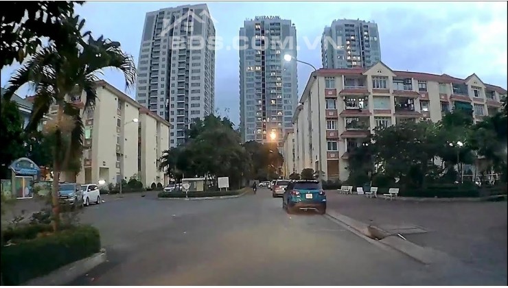 Cần bán căn hộ tầng 1 chung cư Đào Duy Từ - Đường Thành Thái, Phường 14, Quận 10