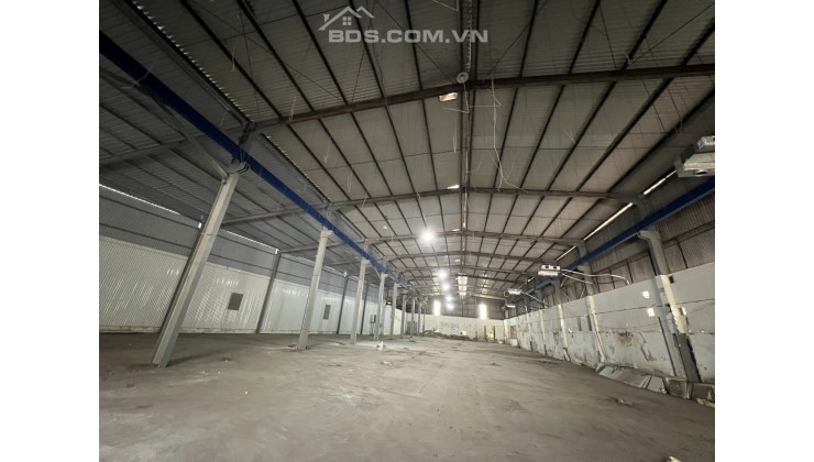 Cho thuê kho xưởng tại Đức Giang, Long Biên , Hà Nội diện tích 2300m khuân viên để xe rộng